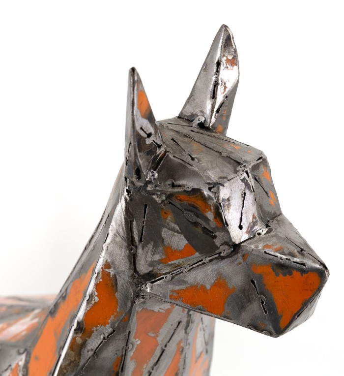 Figura perro color plata y naranja 65 x 19 x 60