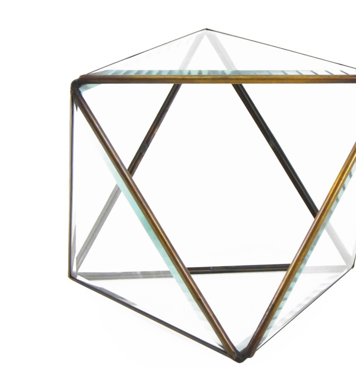 BISEL - Triangles showcase 16 x 16 x 13