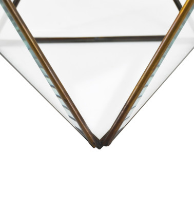 BISEL - Triangles showcase 16 x 16 x 13